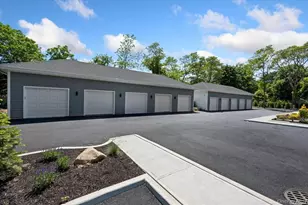 21 Montauk Hwy, Westhampton, NY 11977 - Photo 8