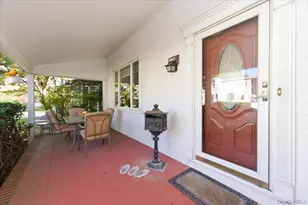 1053 Quentin Pl, Woodmere, NY 11598 - Photo 2