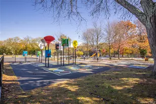 1 Victoria Ln, Yonkers, NY 10701 - Photo 28