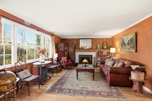 8 Old Wood Rd, Stony Brook, NY 11790 - Photo 4