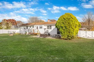 27 Kenwood Dr, Bohemia, NY 11716 - Photo 22