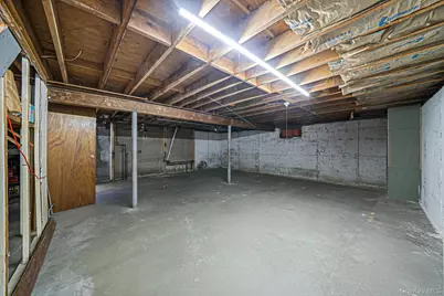 27 Kenwood Drive, Bohemia, NY 11716 - Photo 18