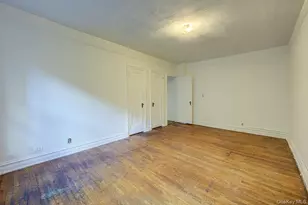 109-14 Ascan Ave, Forest Hills, NY 11375 - Photo 32