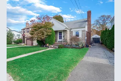 58 Chestnut Street, Lynbrook, NY 11563 - Photo 2