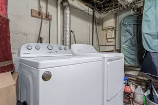 58 Chestnut St, Lynbrook, NY 11563 - Photo 16