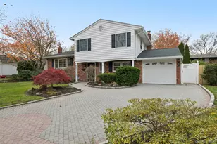 5 Culver Ct, Melville, NY 11747 - Photo 2