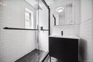 224 W 252nd St, Bronx, NY 10471 - Photo 8