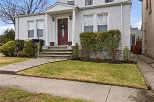 17 Park Pl, Floral Park, NY 11001 - Photo 2