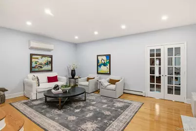 17 Park Place, Floral Park, NY 11001 - Photo 8