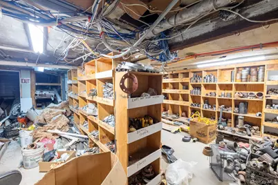 677 Van Nest Avenue, Bronx, NY 10462 - Photo 36