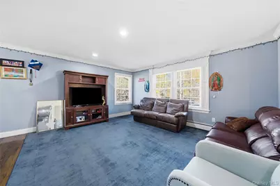 262 N Dunton Avenue, Patchogue, NY 11772 - Photo 4