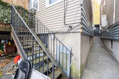 679 Van Nest Avenue, Bronx, NY 10462 - Photo 24