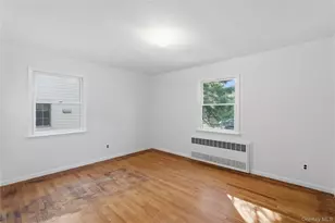 65 Grant Ave, Albertson, NY 11507 - Photo 4