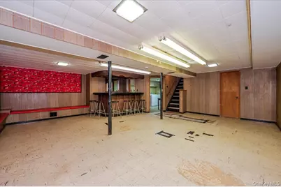 580 Heathcliff Drive, Seaford, NY 11783 - Photo 16