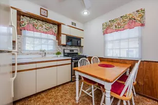 580 Heathcliff Dr, Seaford, NY 11783 - Photo 6