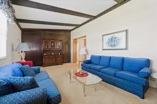 580 Heathcliff Dr, Seaford, NY 11783 - Photo 4