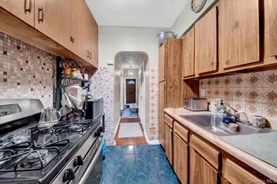 3302 Colden Avenue, Bronx, NY 10469 - Photo 8