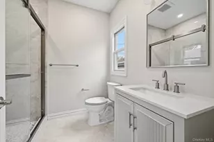 2 Griffin Ln, Syosset, NY 11791 - Photo 16