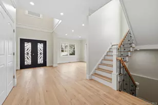 2 Griffin Ln, Syosset, NY 11791 - Photo 6