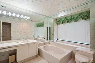 147 Darters Ln, Manhasset, NY 11030 - Photo 10