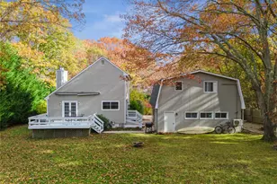 33 Whalers Dr, Sag Harbor, NY 11963 - Photo 38