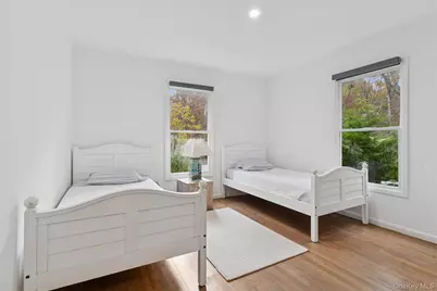 33 Whalers Drive, Sag Harbor, NY 11963 - Photo 20