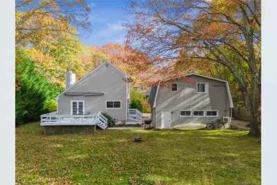 33 Whalers Drive, Sag Harbor, NY 11963 - Photo 2