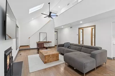 33 Whalers Drive, Sag Harbor, NY 11963 - Photo 10