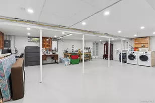 33 Whalers Dr, Sag Harbor, NY 11963 - Photo 24