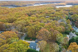 33 Whalers Dr, Sag Harbor, NY 11963 - Photo 40