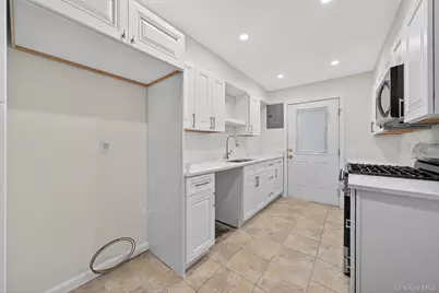 126 Mountaindale Road, Yonkers, NY 10710 - Photo 16