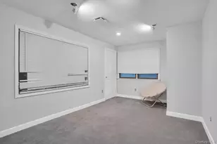 22 Schuyler Dr, Commack, NY 11725 - Photo 34