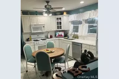 77 Universe Drive, Levittown, NY 11756 - Photo 6