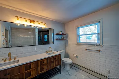 1 Freedom Court, Babylon, NY 11702 - Photo 16