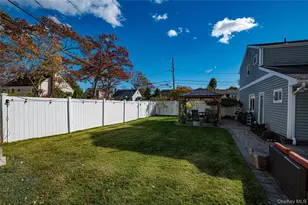 1 Freedom Ct, Babylon, NY 11702 - Photo 22