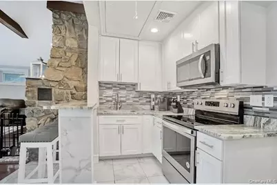 26 Galloway Road #2, Warwick, NY 10990 - Photo 4