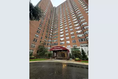 70-25 Yellowstone Blvd #1 Y, Forest Hills, NY 11375 - Photo 2