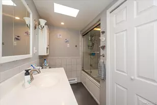 20 Magnolia Pl, Bronx, NY 10465 - Photo 8