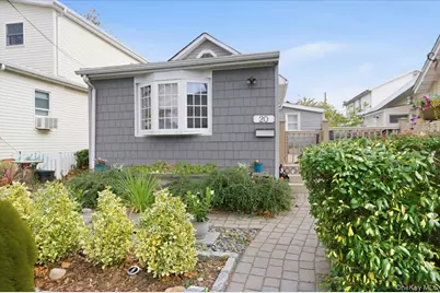 20 Magnolia Place #20, Bronx, NY 10465 - Photo 1