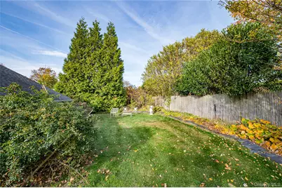 178 S Bayview Avenue, Amityville, NY 11701 - Photo 28