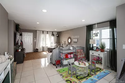 83 Lexington Avenue, Westbury, NY 11590 - Photo 8