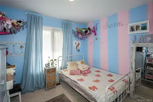 83 Lexington Ave, Westbury, NY 11590 - Photo 18