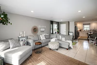 83 Lexington Avenue, Westbury, NY 11590 - Photo 4