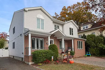 83 Lexington Avenue, Westbury, NY 11590 - Photo 2