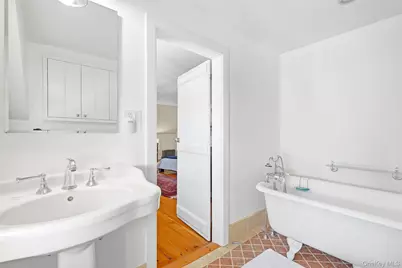 333 W Hartsdale Avenue, Hartsdale, NY 10530 - Photo 24
