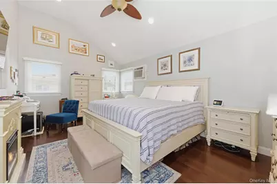 42 Homecrest Court, Oceanside, NY 11572 - Photo 16