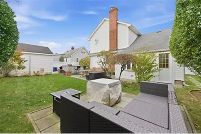 42 Homecrest Court, Oceanside, NY 11572 - Photo 28