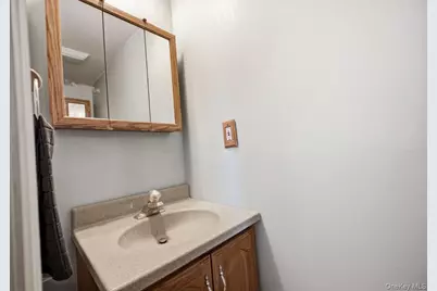 19 Dogwood Lane, Manorville, NY 11949 - Photo 10