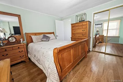 19 Dogwood Lane, Manorville, NY 11949 - Photo 12