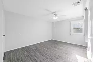 49 Freedom Ln, Coram, NY 11727 - Photo 12